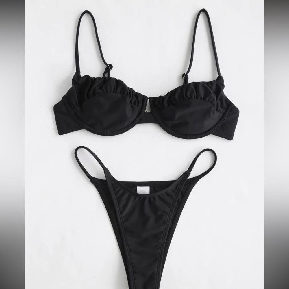 Black bikini